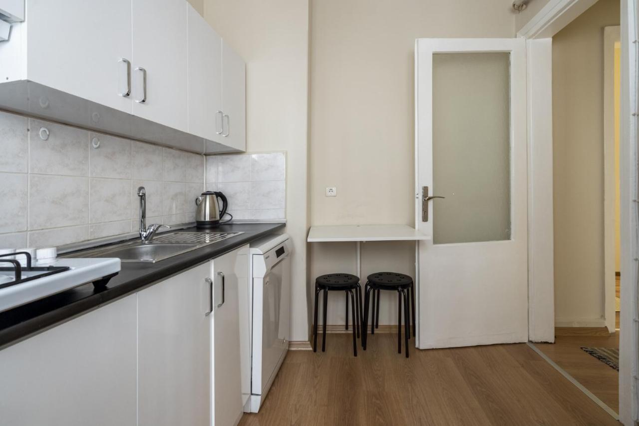 Modern Flat Near Popular Attractions In Beyoglu Apartment Istanbul Ngoại thất bức ảnh